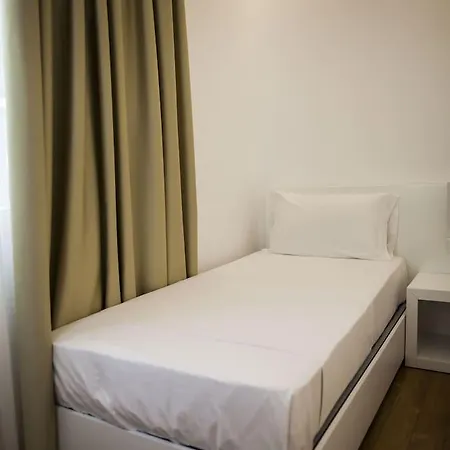 מלון Prestige Durres 5*